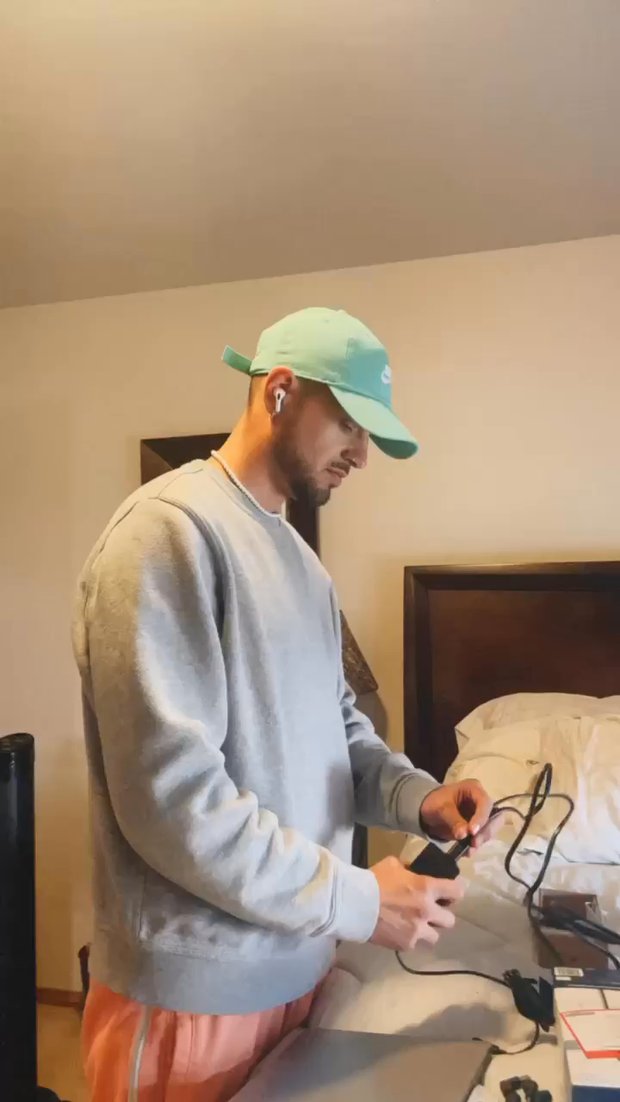 S3 - Laptop in Hand!