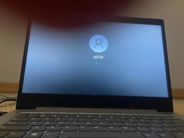 S3 - The Laptop Circus